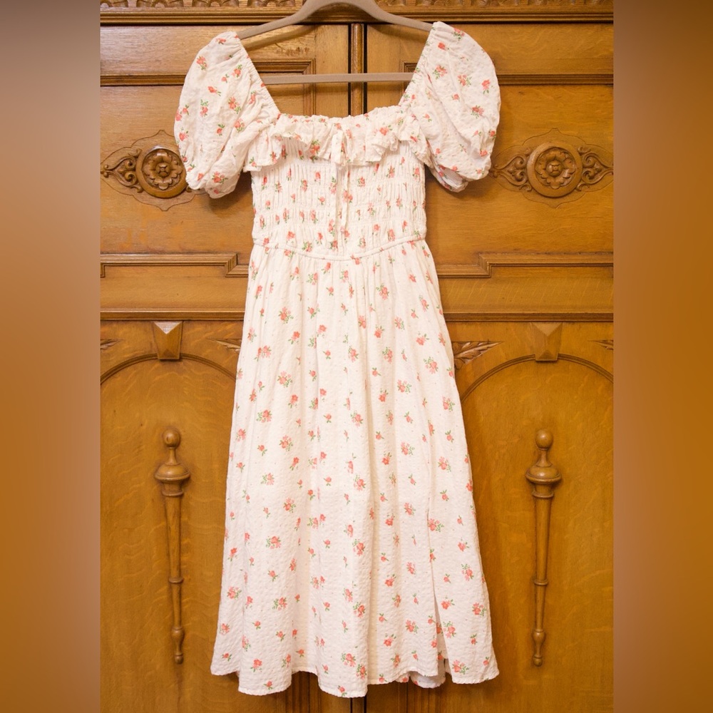 R. Vivimos White Floral Summer Smocked Midi Dress